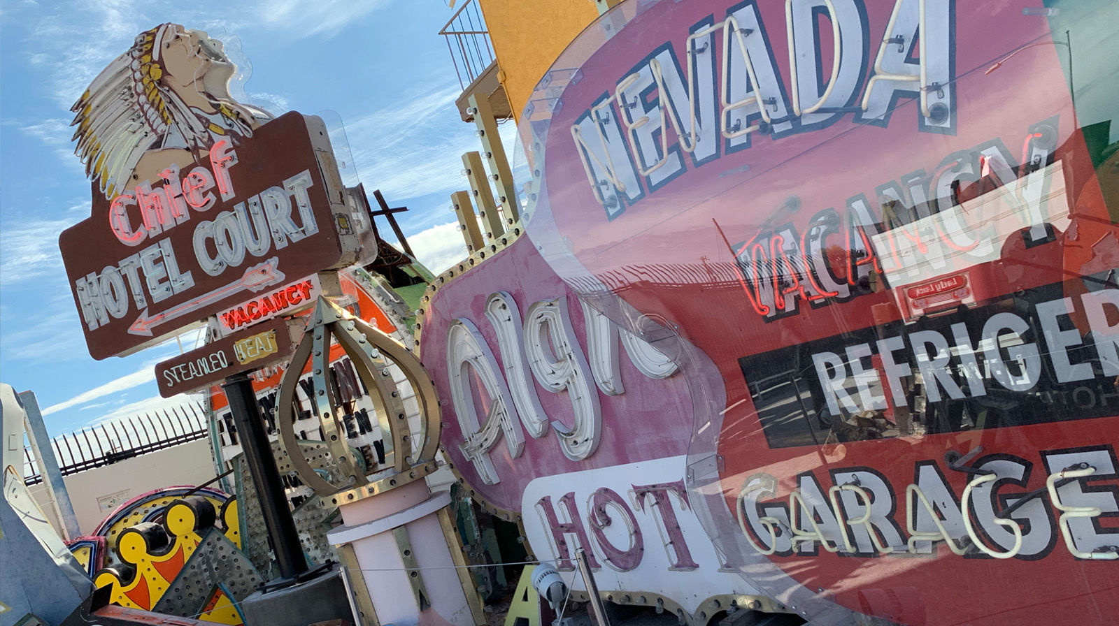 One of their personal highlights included a visit in the Las Vegas Neon Museum, the only place dedicated to preserving and showcasing the iconic neon advertisements from the Las Vegas Strip for posterity.